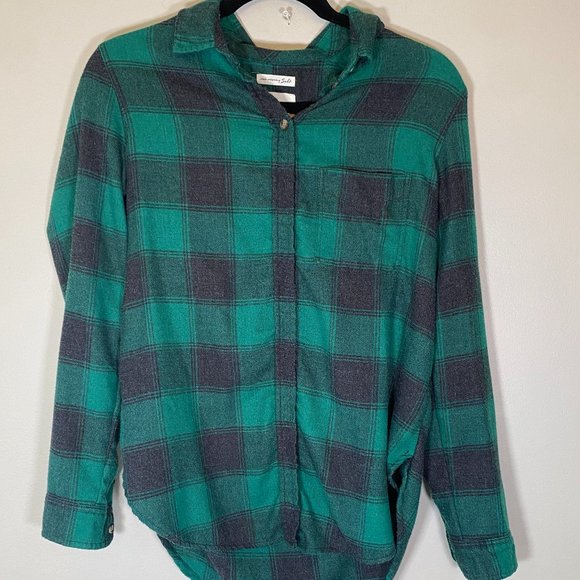 American Eagle Outfitters Tops - American Eagle Flannel Green and Black Plaid Shirt